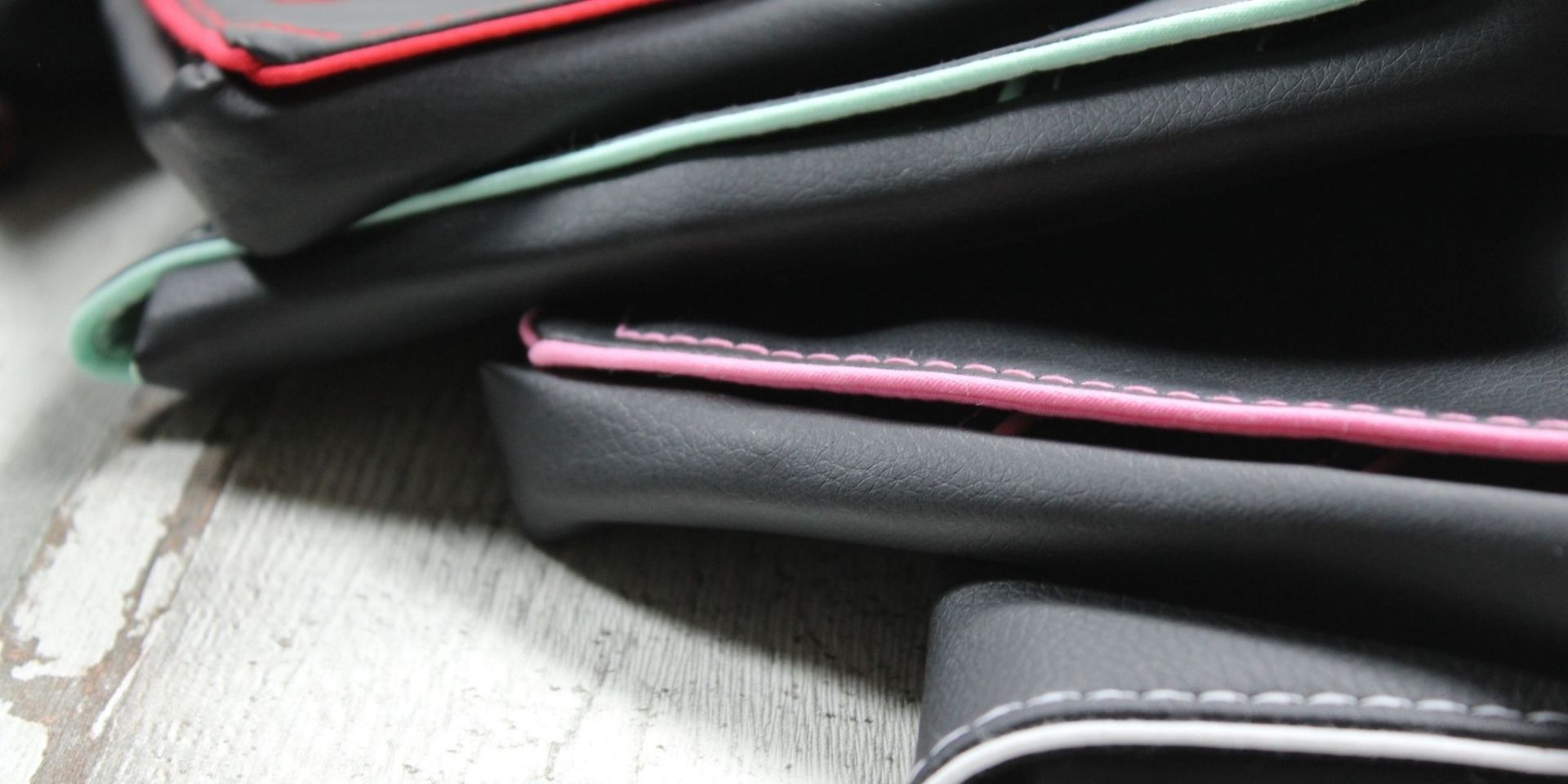 Schwarze Kunstleder Friseur Werkzeugtaschen mit bunten Highlights