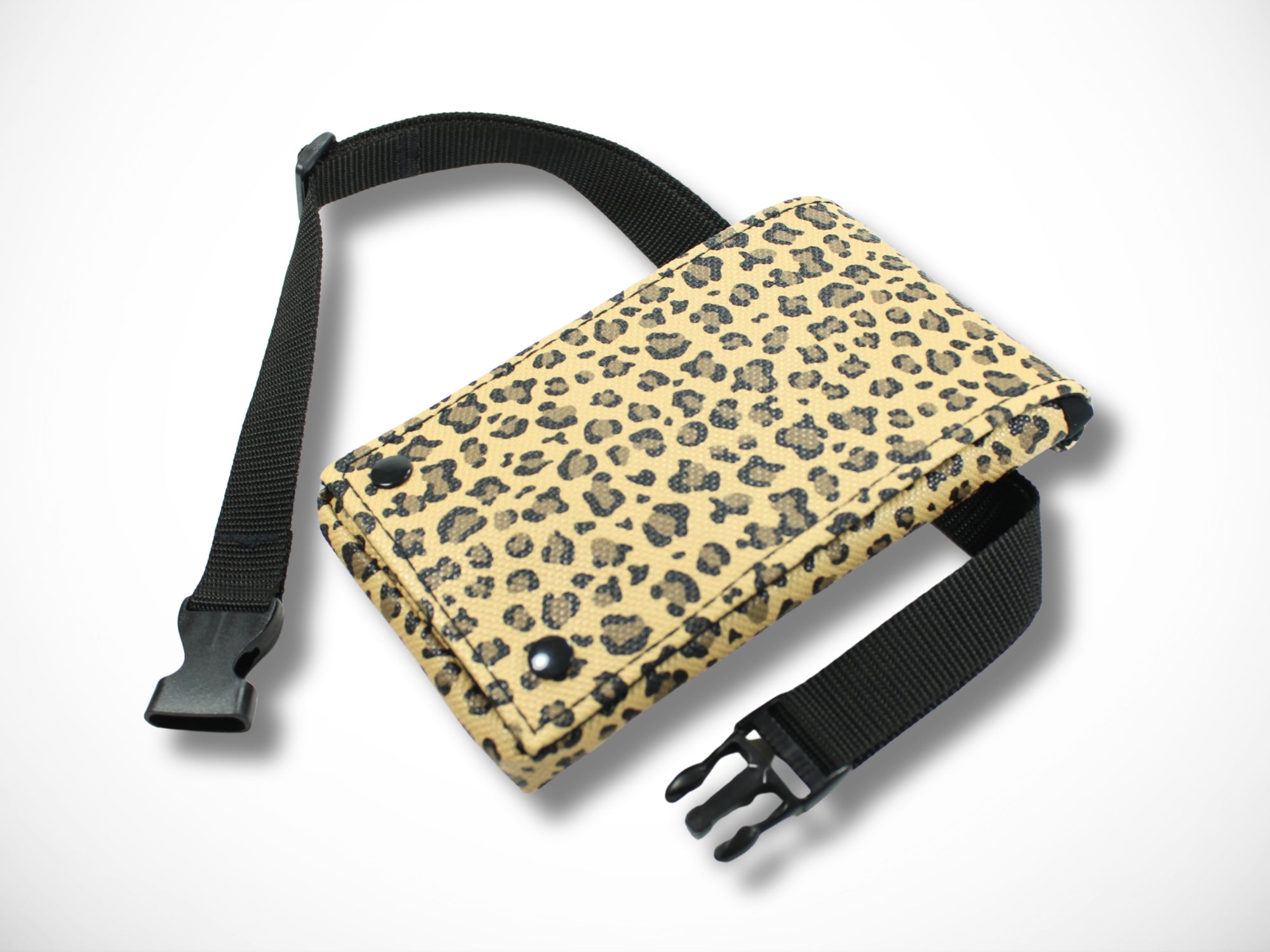 Kleine Friseur Werkzeugtasche im Leopard Design für Friseurscheren und Friseurwerkzeug im Friseursalon