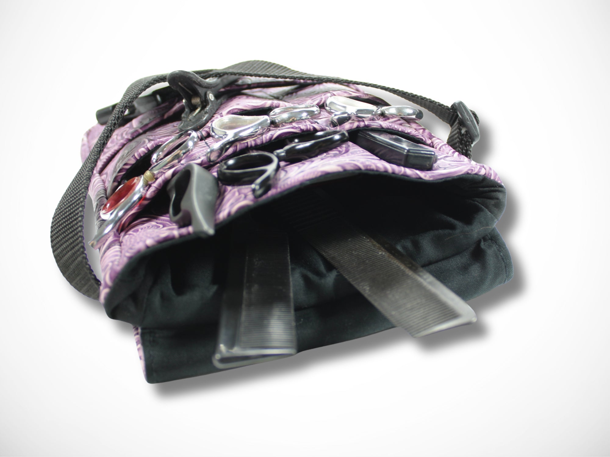 Kunstleder Scherentasche für Friseurin mit geprägten Blumen in grün für Friseurscheren im Friseursalon